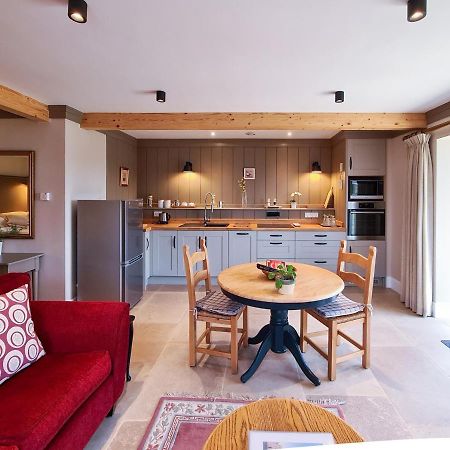 Luxury Lodge @ Ewen Barn - Private 5* Retreat Cirencester Esterno foto