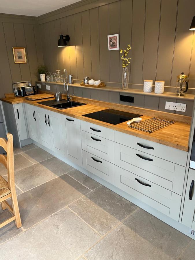 Luxury Lodge @ Ewen Barn - Private 5* Retreat Cirencester Esterno foto