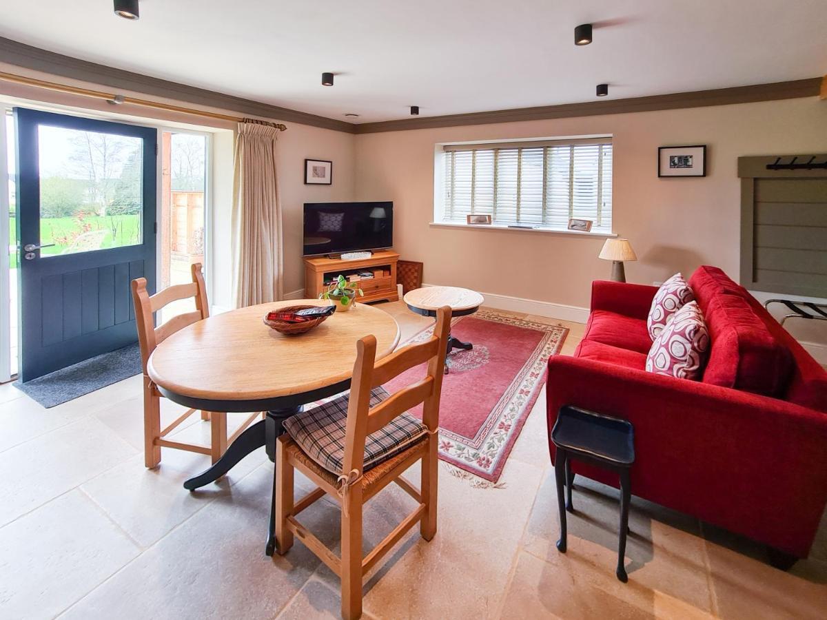 Luxury Lodge @ Ewen Barn - Private 5* Retreat Cirencester Esterno foto