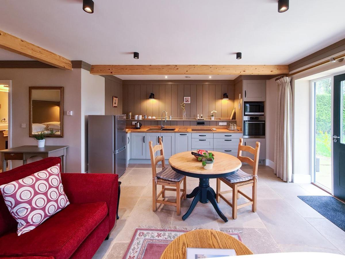 Luxury Lodge @ Ewen Barn - Private 5* Retreat Cirencester Esterno foto