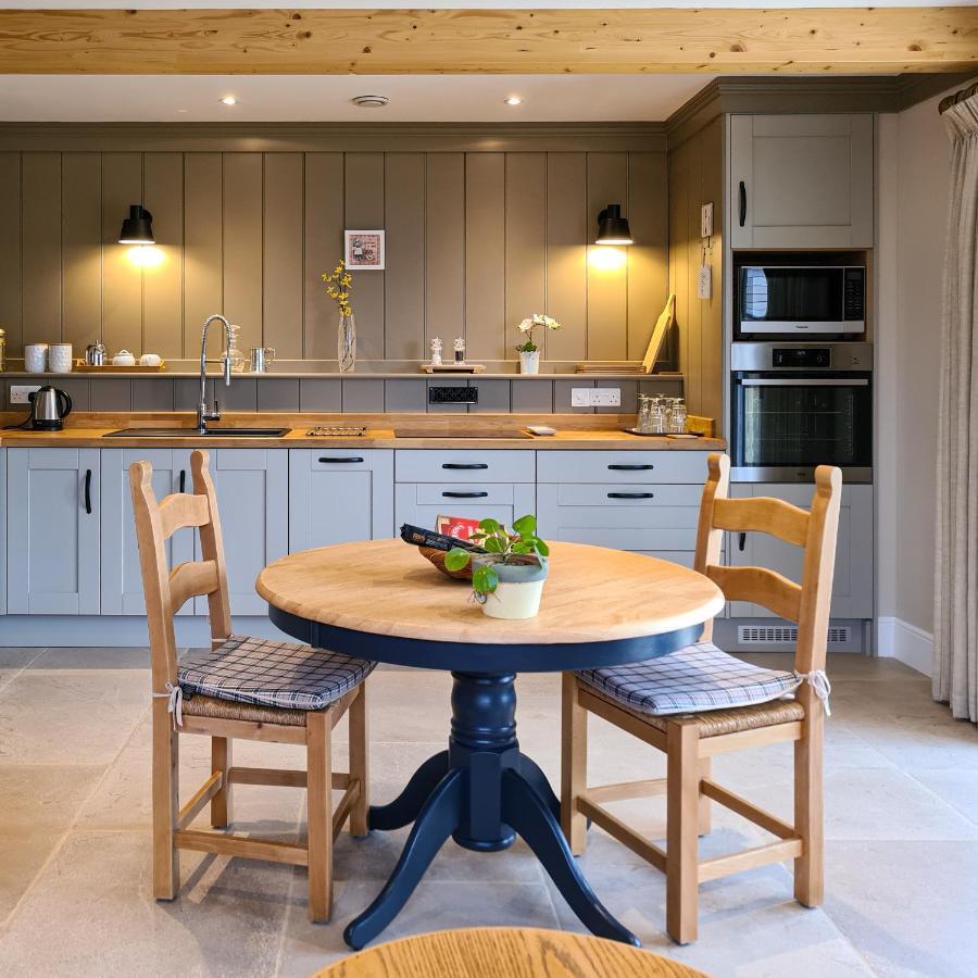Luxury Lodge @ Ewen Barn - Private 5* Retreat Cirencester Esterno foto